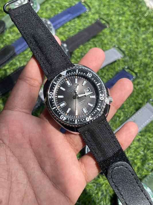 RC X Seiiko 5 Quartz β Black Dial-Silver case | Black Canvas Strap