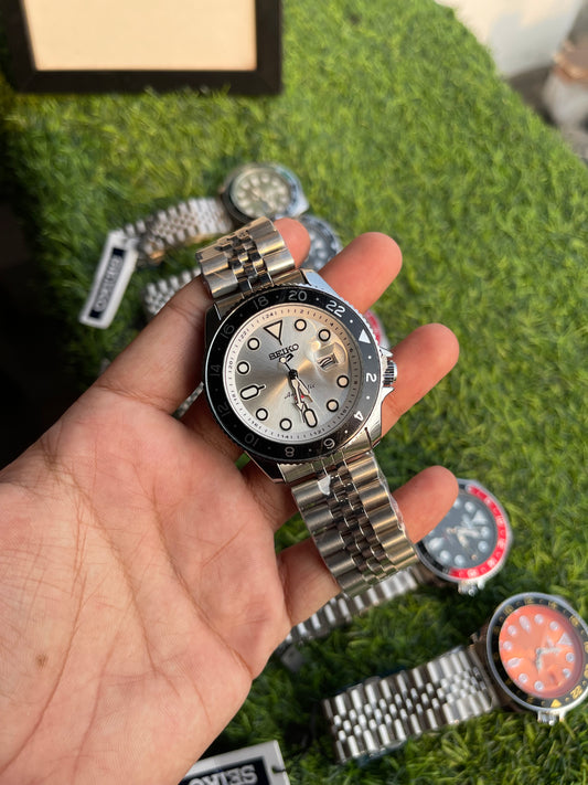 RC X Seiiko 5 GMT Style Quartz Watch with Silver Jubilee Stainless Steel Bracelet