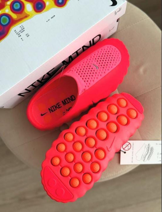 RC Nikee Mind 001 Pregame Mules – Hyper Pink