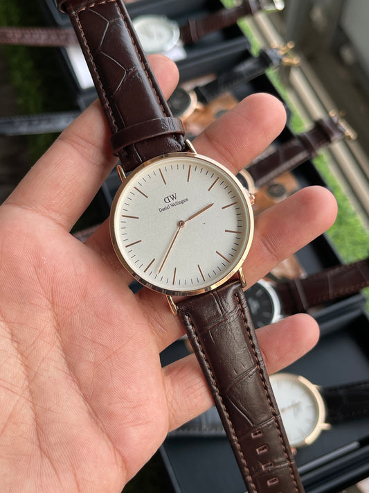 RC Daniiel Welliington | White Dial × Brown Leather Strap (Rose Gold Case)