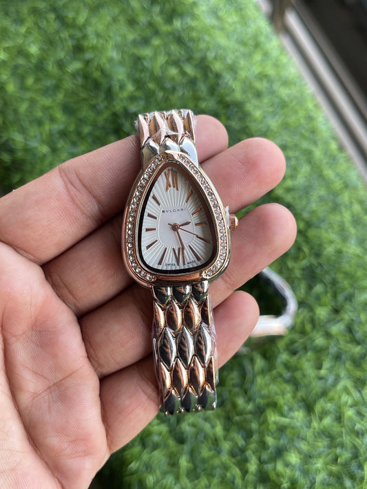 RC Bvlgaari Serpenti Pearl Shine Teardrop Watch – White Dial | 2-Ton Rose Gold Bracelet