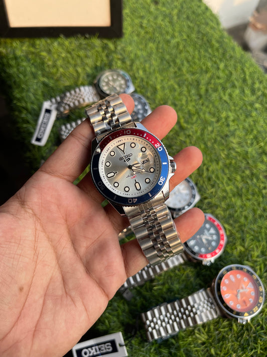 RC X Seiiko 5 GMT Style Quartz Watch with Silver Jubilee Stainless Steel Bracelet