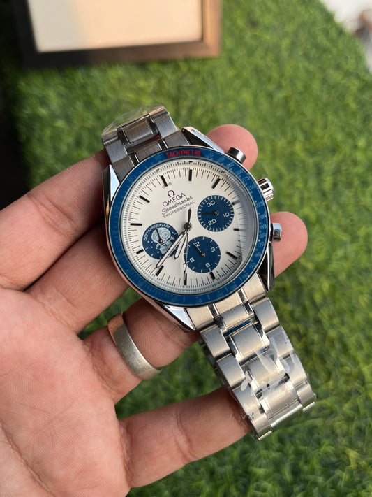 RC X OMEGAA Speedmaster Silver Snoopy Award 50th Anniversary