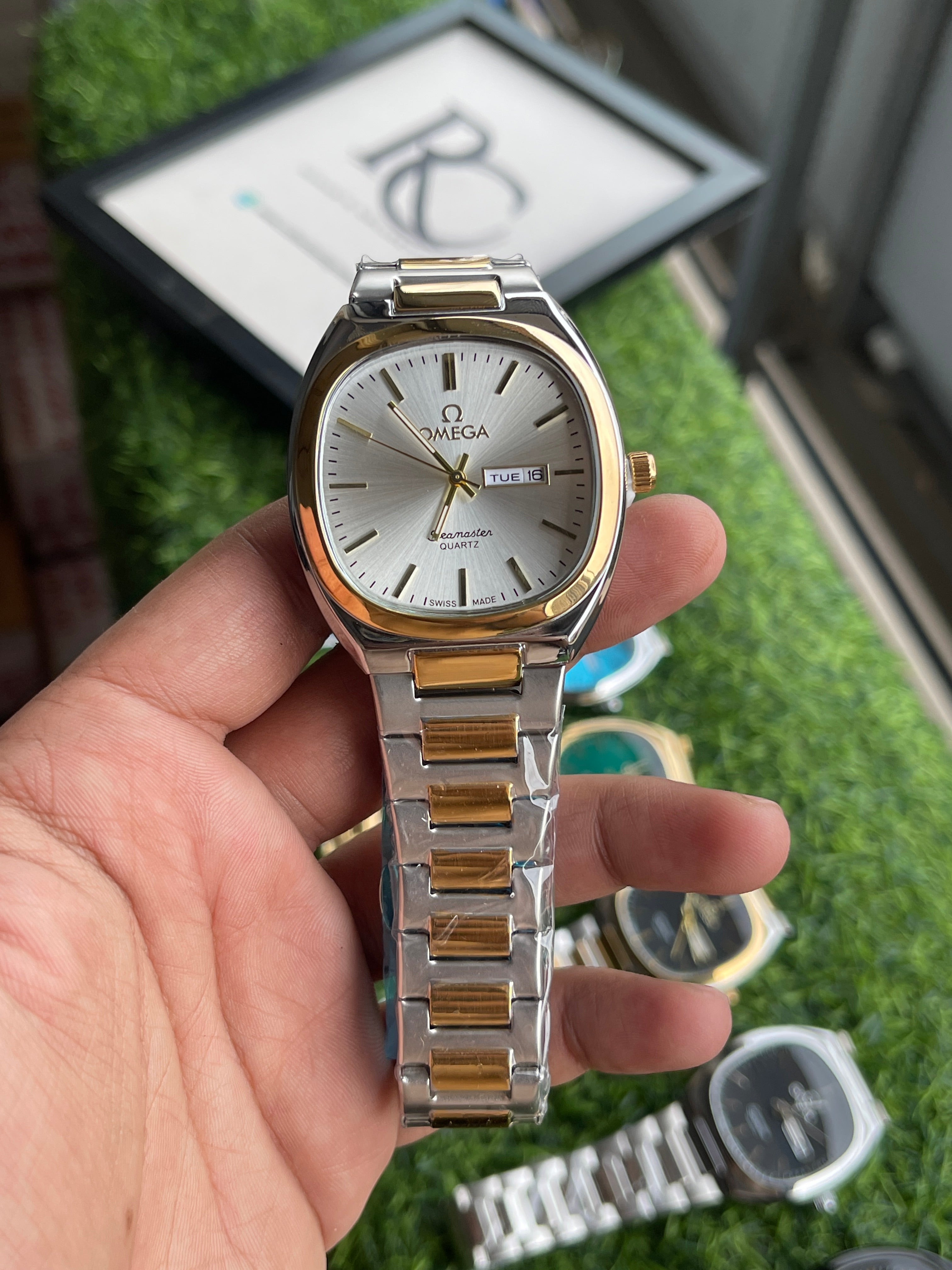 RC Omegaa Silver Dial Two-Tone Quartz Watch (Gold & Silver Chain ...